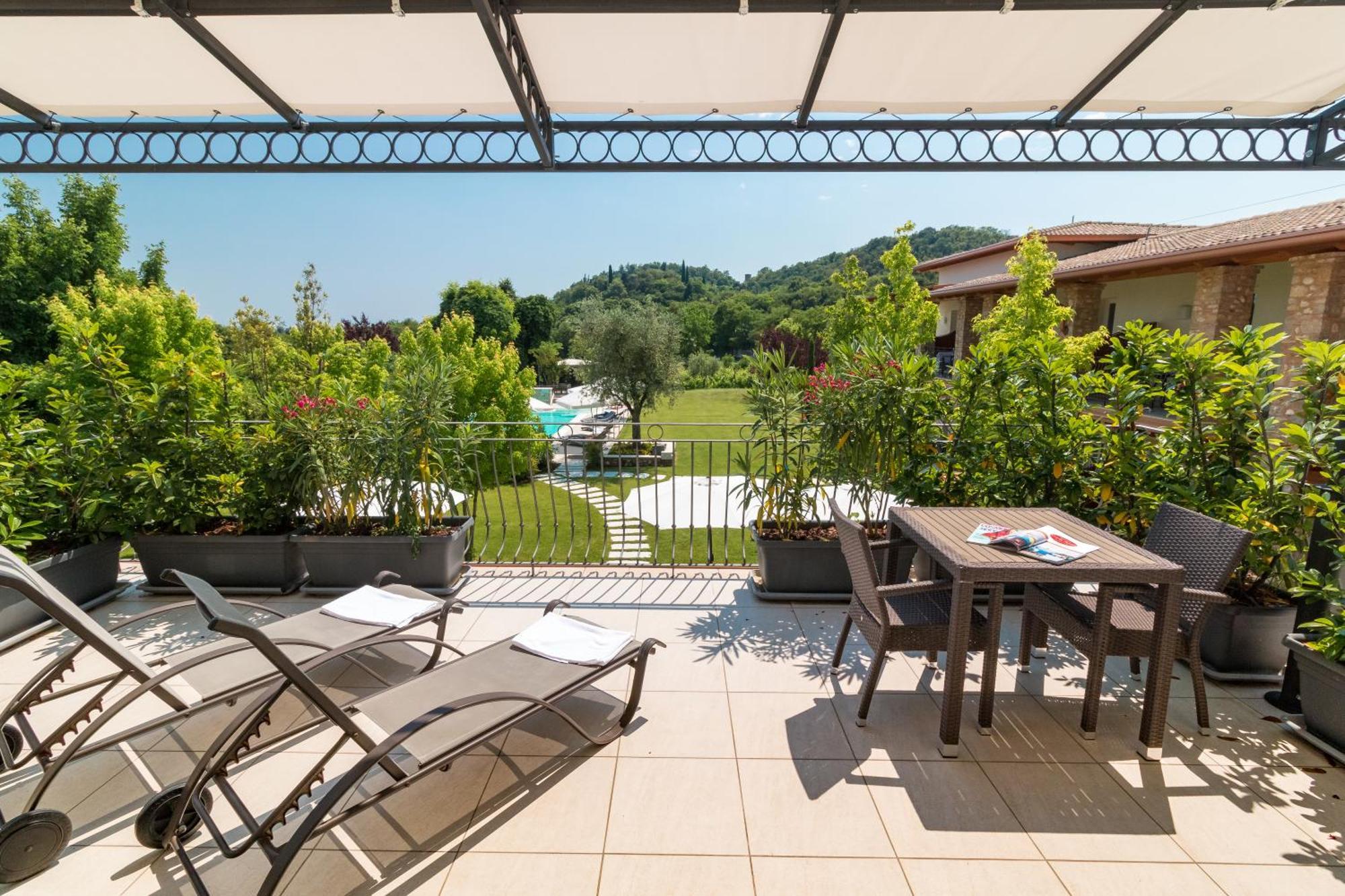 Agriturismo Corte Aurea Desenzano del Garda Buitenkant foto