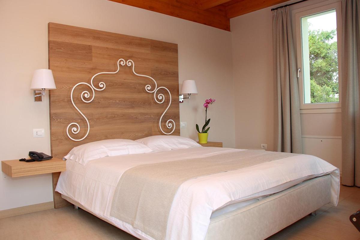 Agriturismo Corte Aurea Desenzano del Garda Buitenkant foto