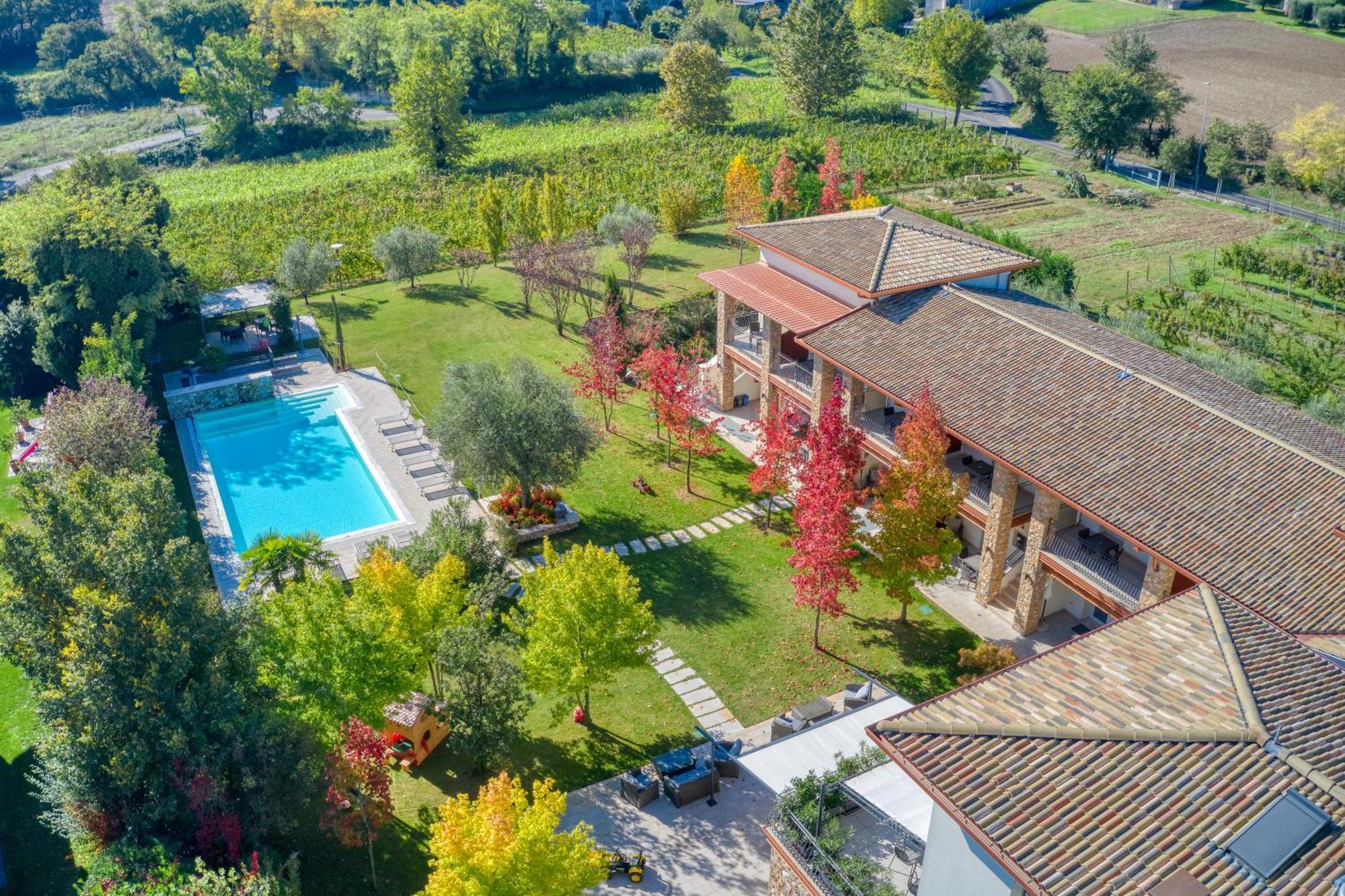 Agriturismo Corte Aurea Desenzano del Garda Buitenkant foto