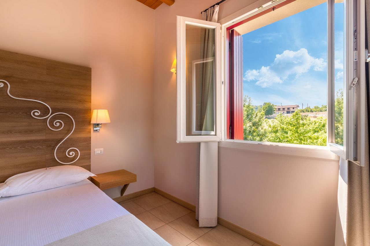 Agriturismo Corte Aurea Desenzano del Garda Buitenkant foto