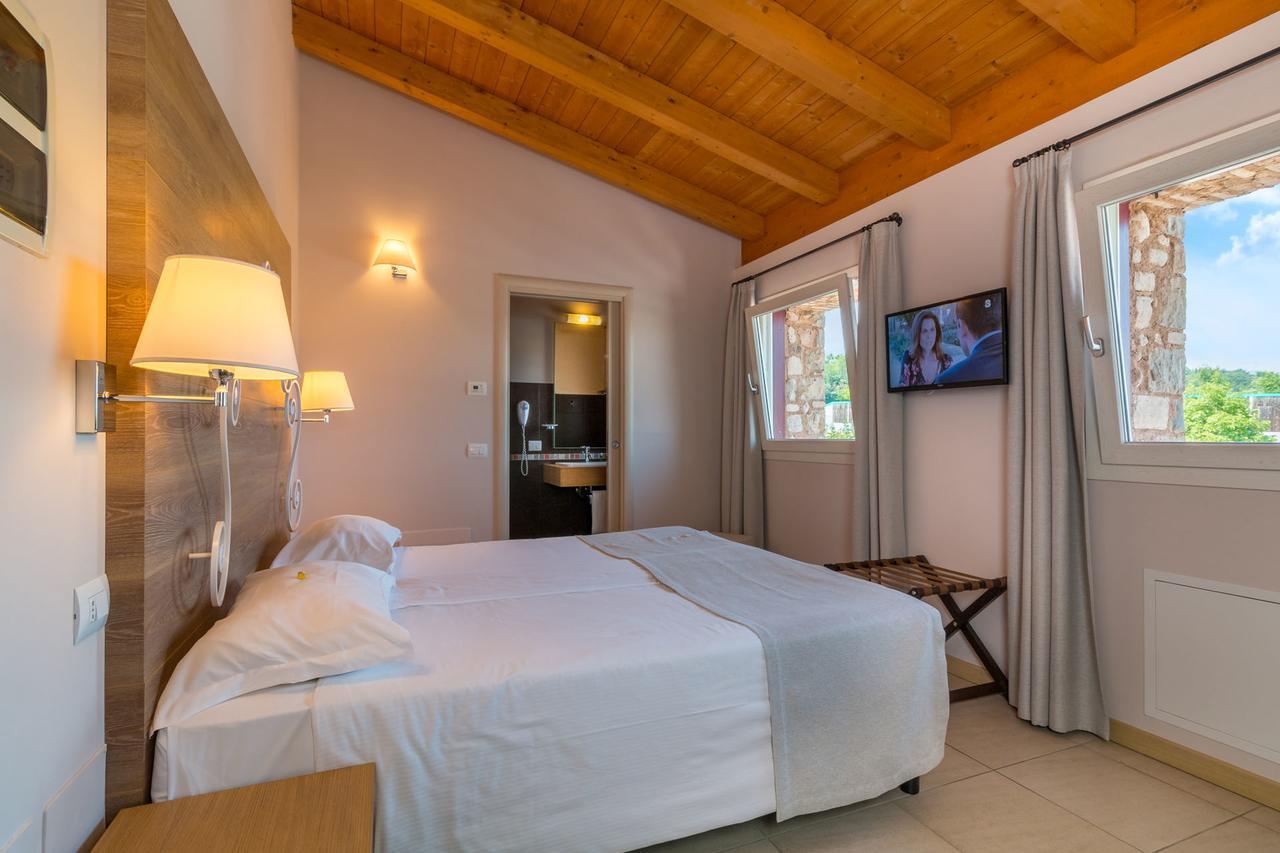 Agriturismo Corte Aurea Desenzano del Garda Buitenkant foto