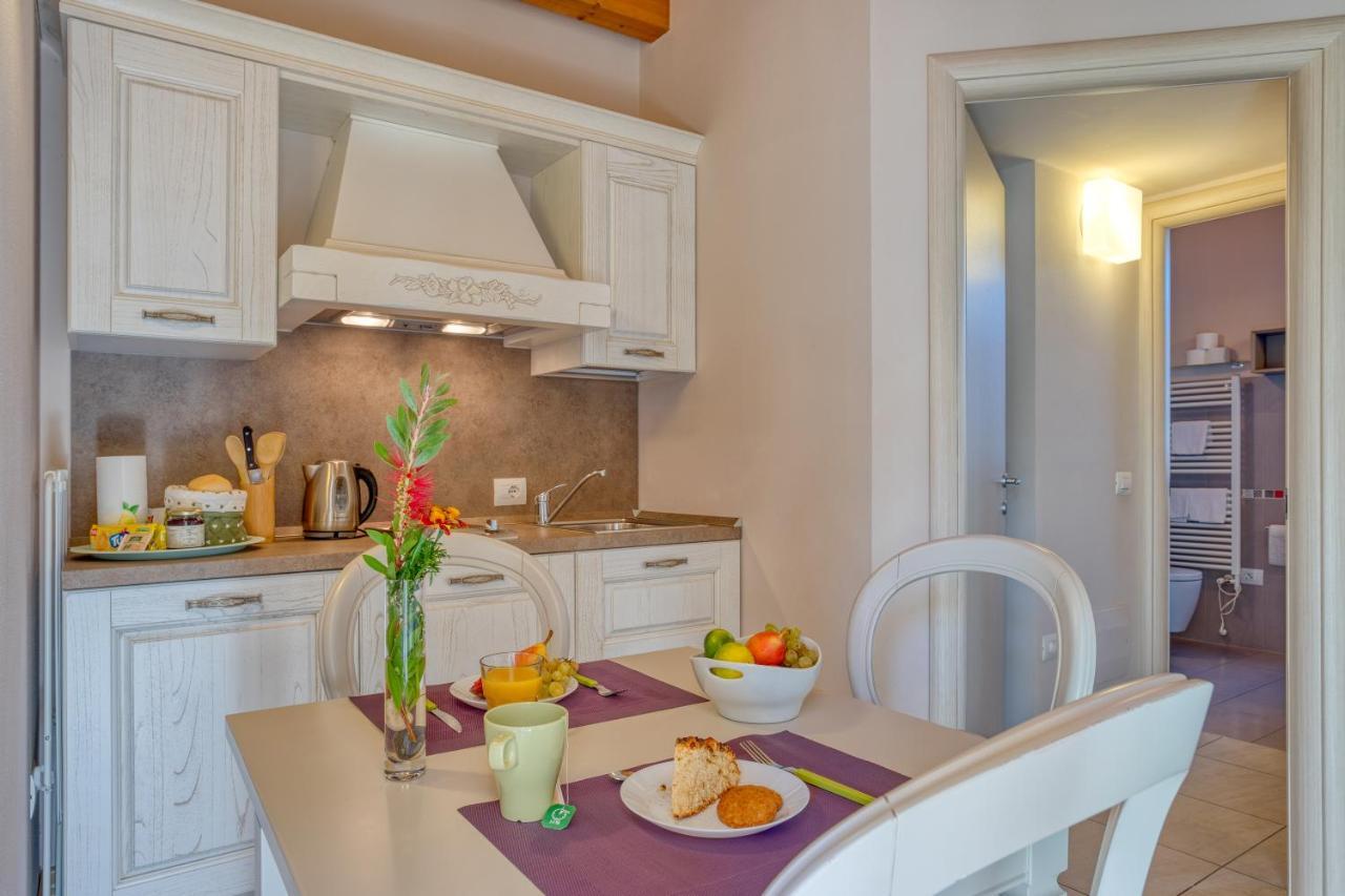 Agriturismo Corte Aurea Desenzano del Garda Buitenkant foto