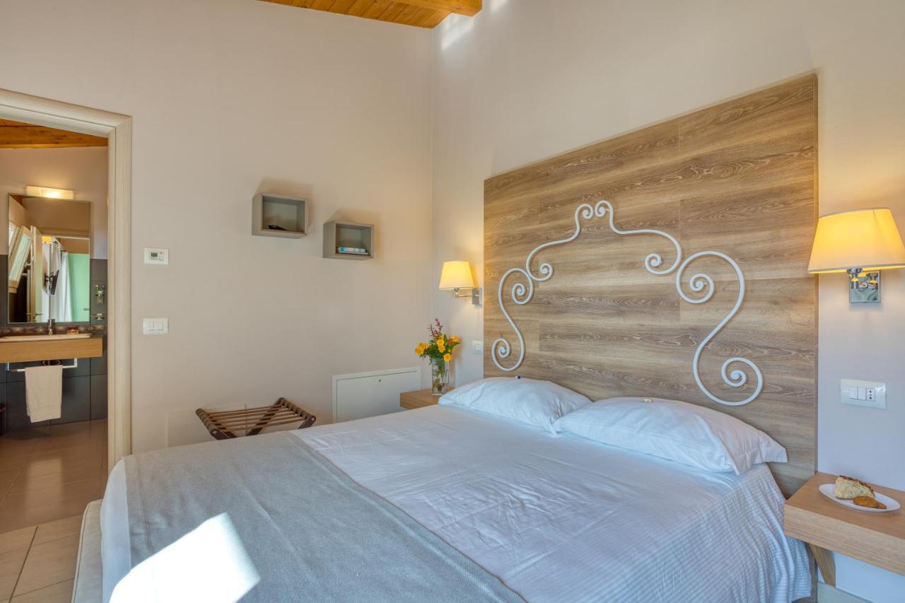 Agriturismo Corte Aurea Desenzano del Garda Buitenkant foto