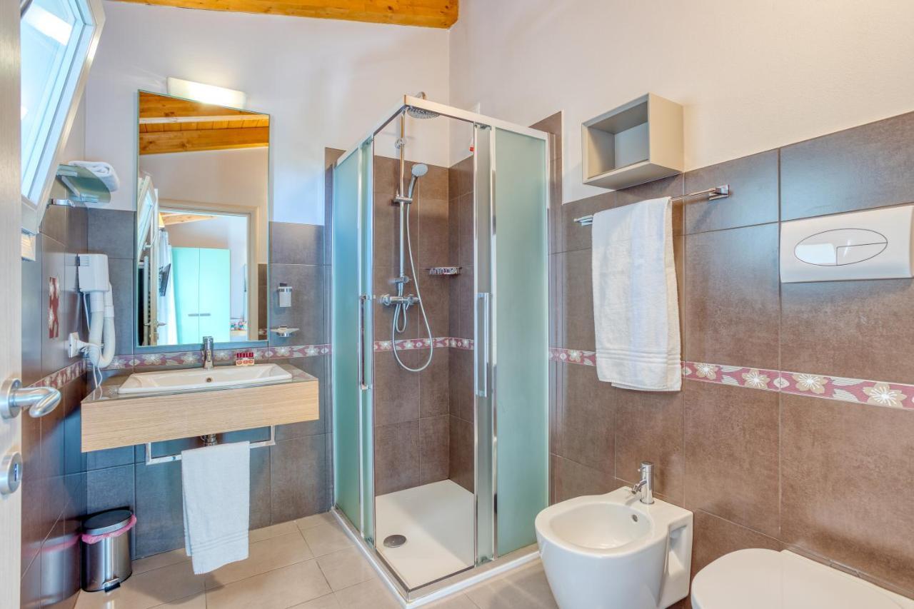 Agriturismo Corte Aurea Desenzano del Garda Buitenkant foto